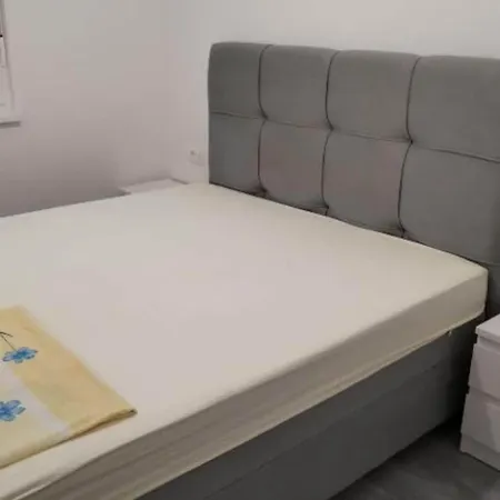 One Bedroom With Terrace Apartmán Povljana
